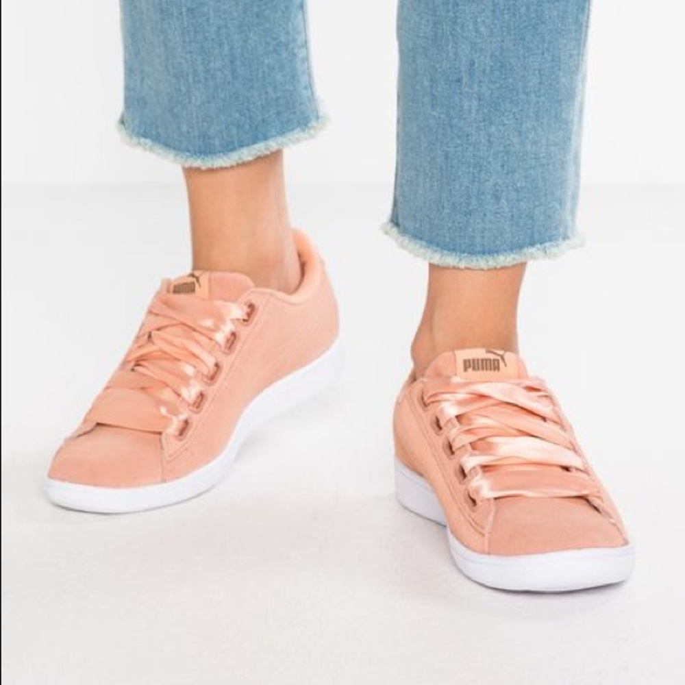 ❗️FINAL SALE❗️Puma Coral Vikky Ribbon Shoes